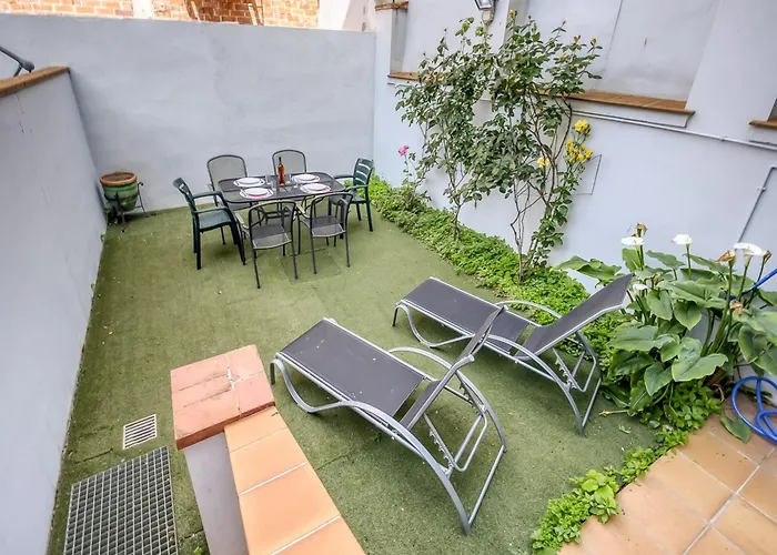 In By The Росас