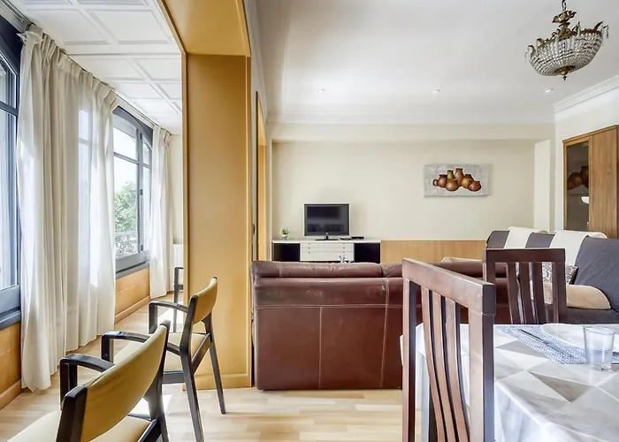 In By The Апартаменты