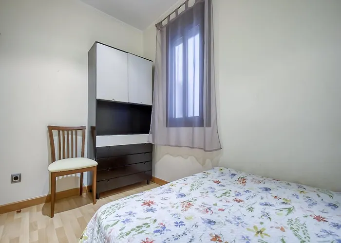 In By The Апартаменты Росас